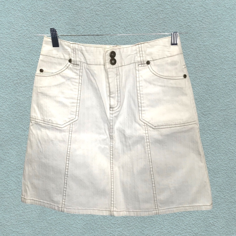 White Denim A-Line Skirt with Front Pockets | Casual Summer Mini - Picture 1 of 15